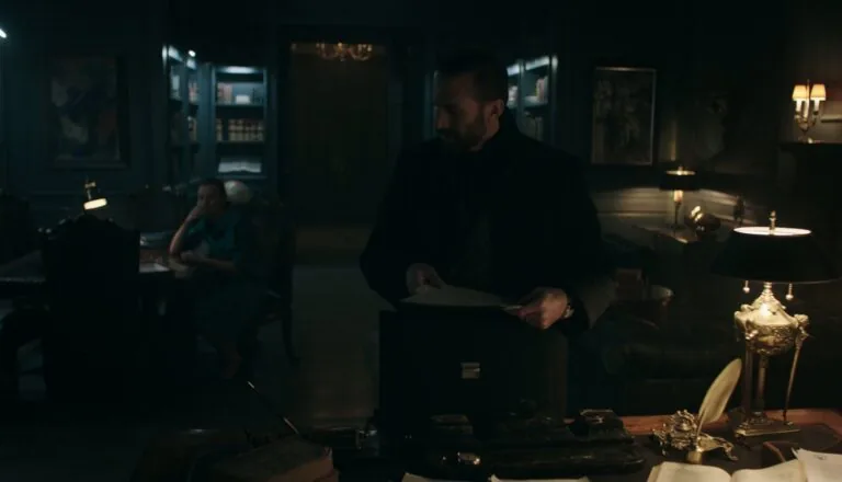 Момент из 10 серии 1 сезона