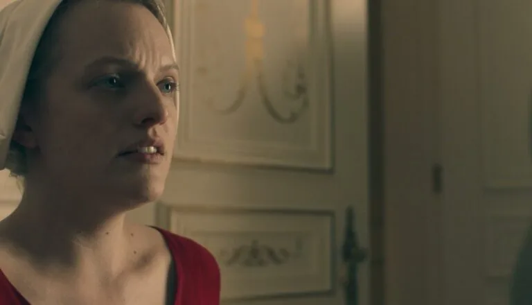 Момент из 3 серии 1 сезона