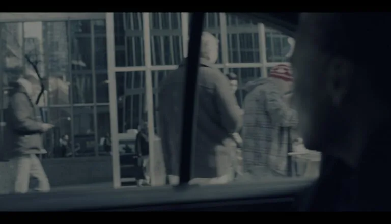 Момент из 9 серии 2 сезона