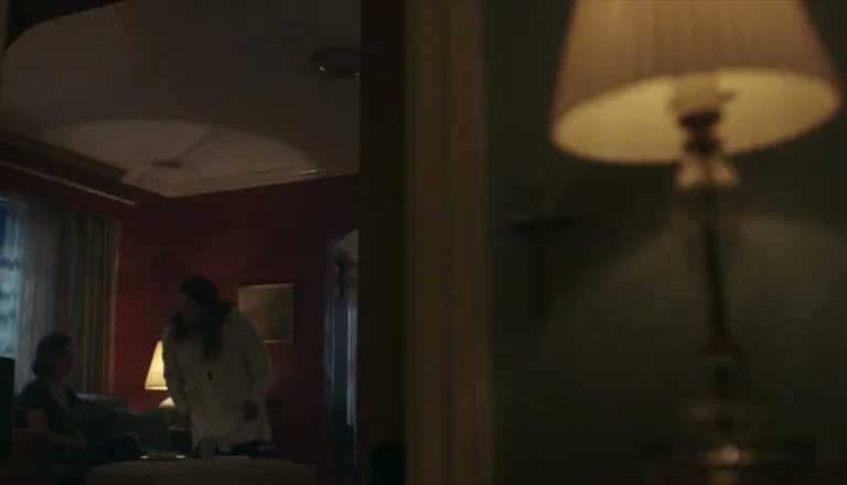 Момент из 8 серии 3 сезона