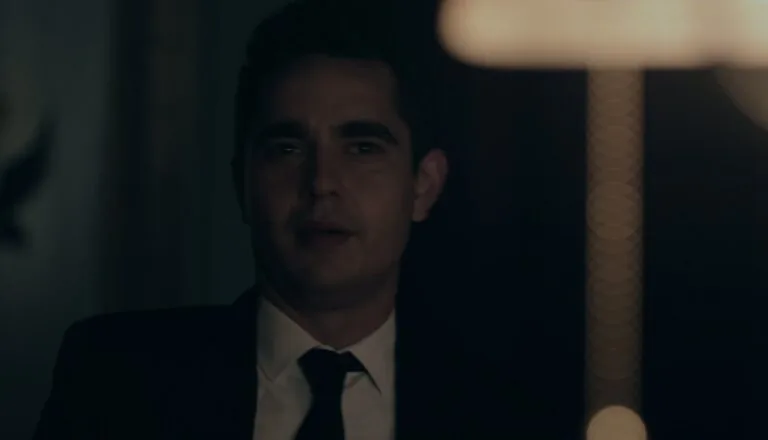 Момент из 5 серии 4 сезона