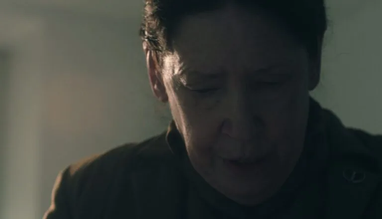 Момент из 6 серии 5 сезона